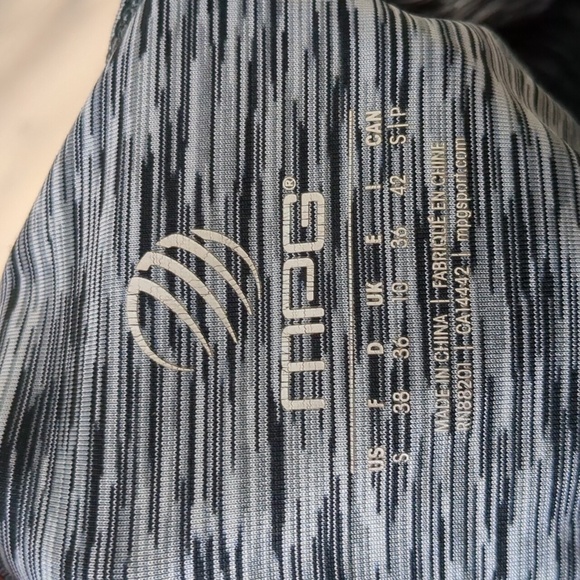 Small MPG Racerback Gray Activewear Tank Top with Built In Bra and Ball … - Picture 10 of 10